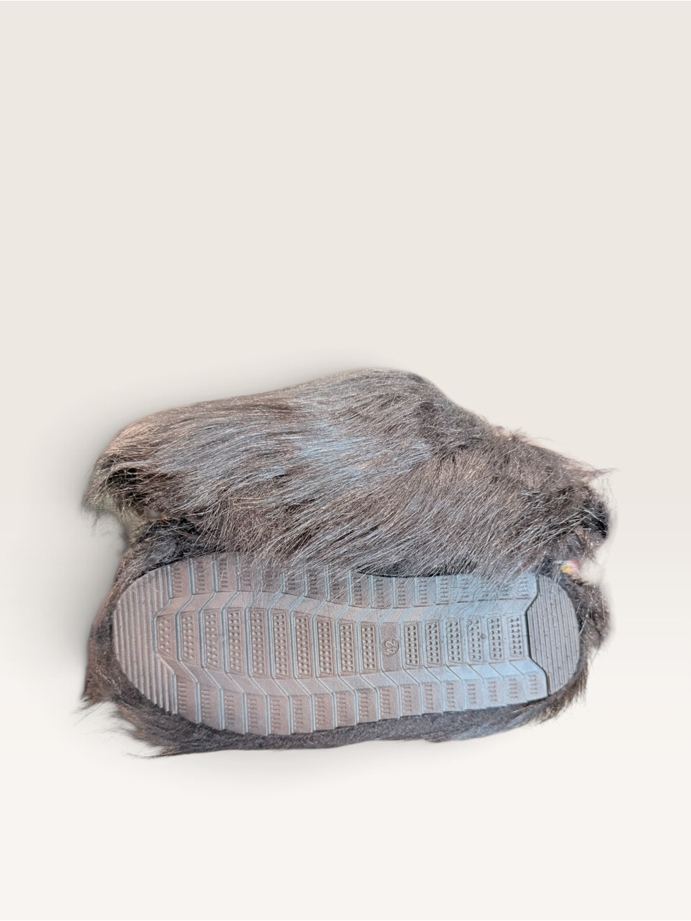 Cozy Faux Fur Slip-On Women's Slippers — Dark Black - Picture 5 of 5